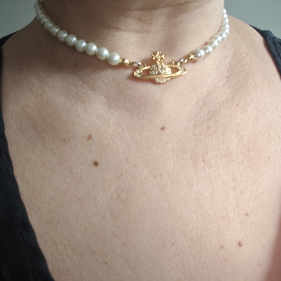 Vivienne Westwood Orb Pearl Necklace - Picture 5 of 9